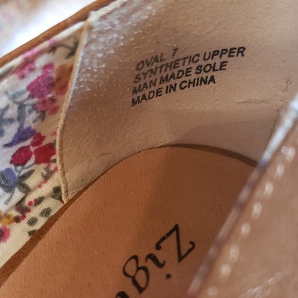 Zigi Soho • Cognac Kitten Heel Dress Shoe - Picture 8 of 8